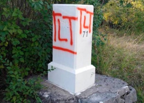 alt